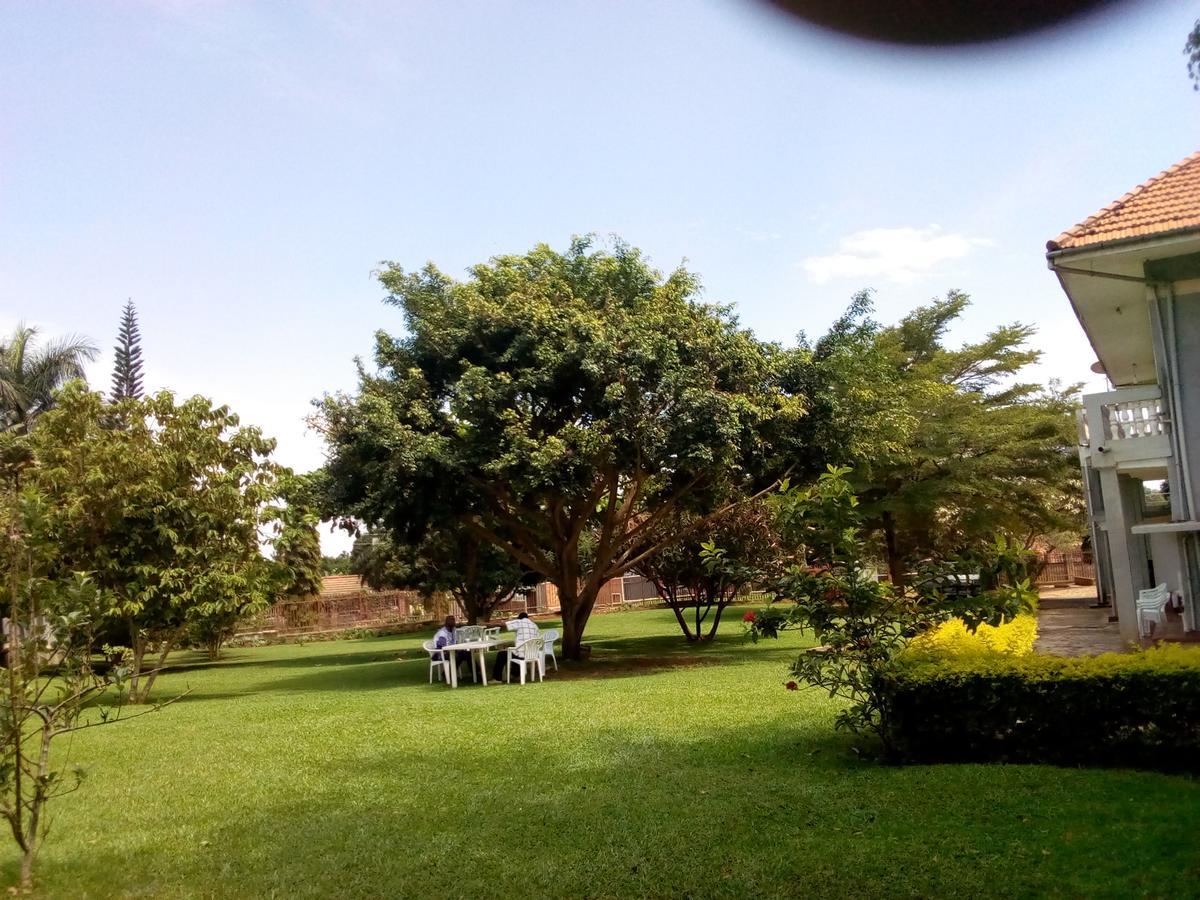 Skyway Hotel Entebbe Eksteriør bilde